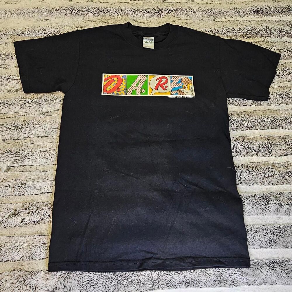 Gildan Men's Black T-shirt